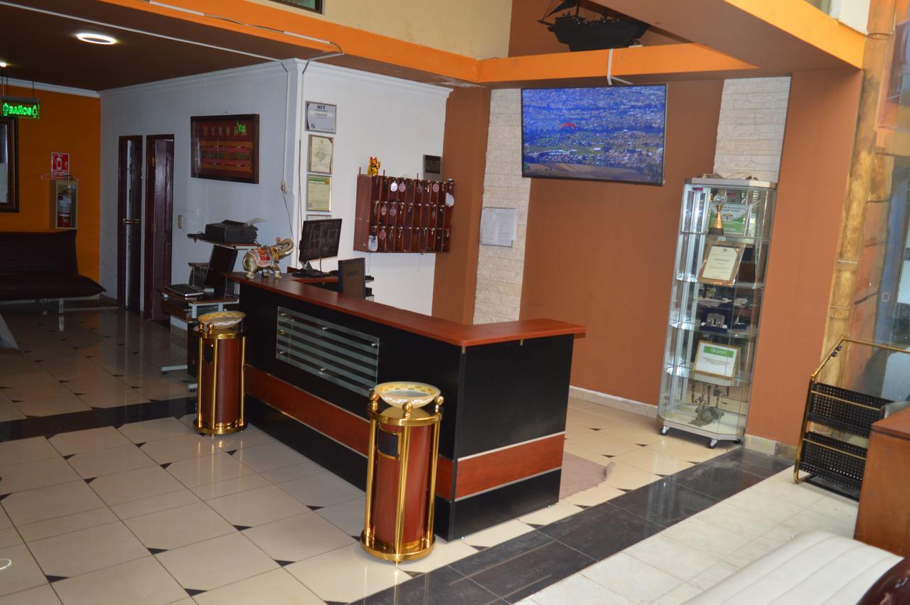 Hotel Berlina لاباز المظهر الخارجي الصورة